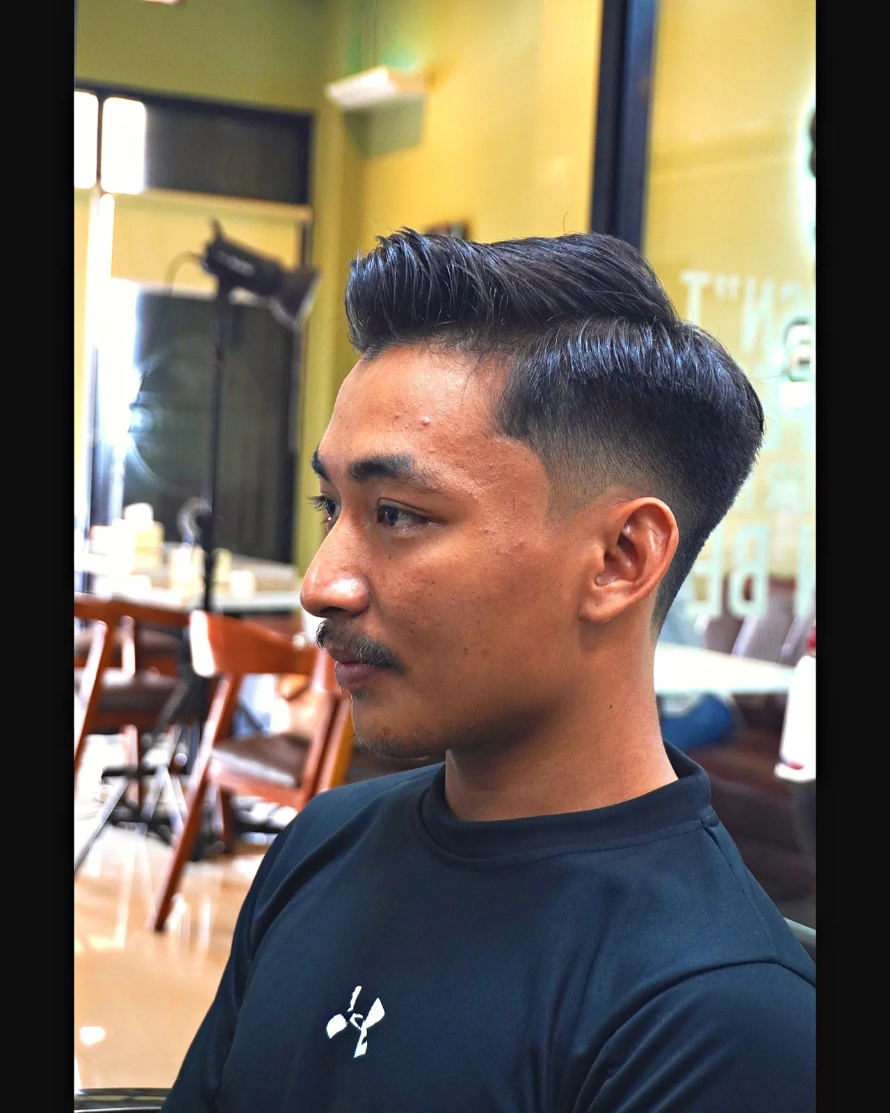 Hasil cukur Barbertech: tiga perempat